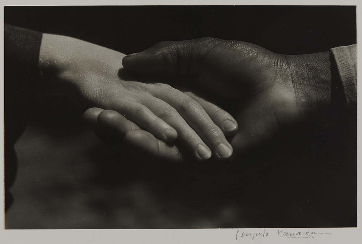 Consuelo Kanaga. Hands, 1930 © Brooklyn Museum
