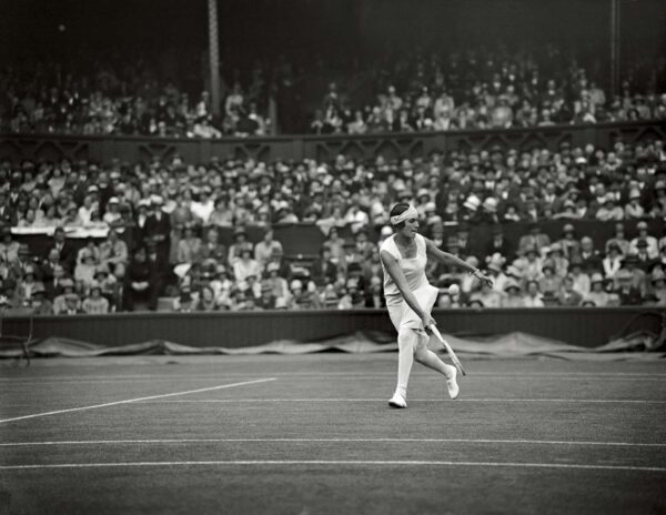 Tennis at Wimbledon. Señorita Lilí Álvarez in play, June 1929
