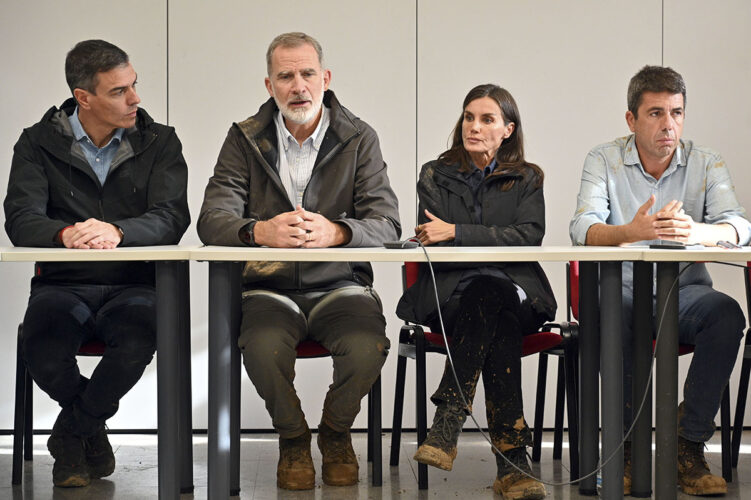Reunión en el Centro de Emergencias tras la visita a Paiporta