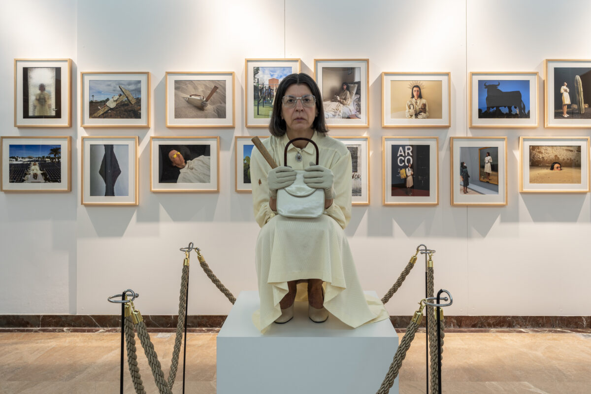 Miss Beige. Hay que saber estar 2025. ©Jorquera