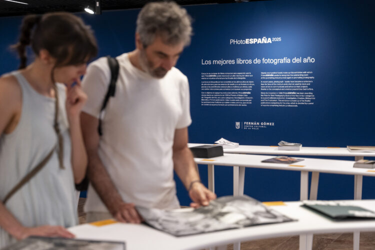 Exposición: Los Mejores Libros de Fotografía del Año PHE25 © Jorquera