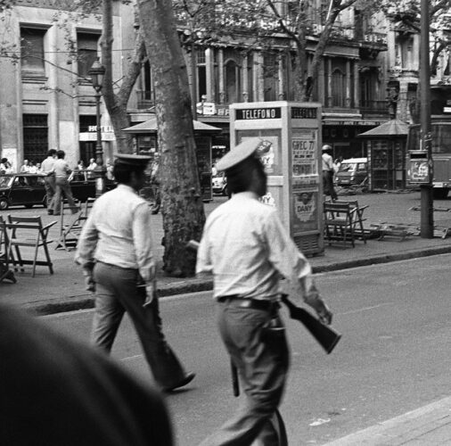 Colita, Manifestación, 7, 1977. ©Colita. Archivo Colita.