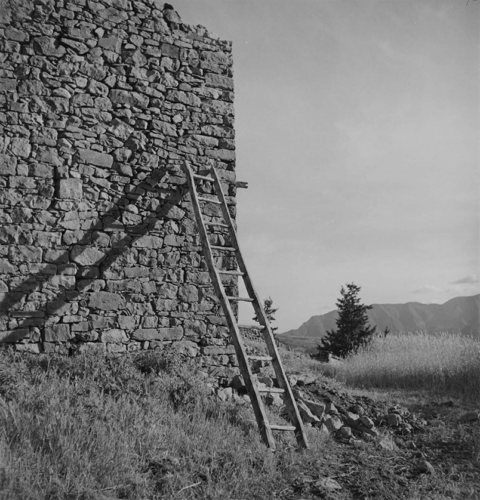 Joaquín Tusquets de Cabirol, Excursión a Tremp, Lérida, mayo de 1950. ©Archivo Fotográfico Joaquín Tusquets de Cabirol. Copia de exposición a partir de negativo original Archivo Fotográfico Joaquín Tusquets de Cabirol / Museu Marítim de Barcelona