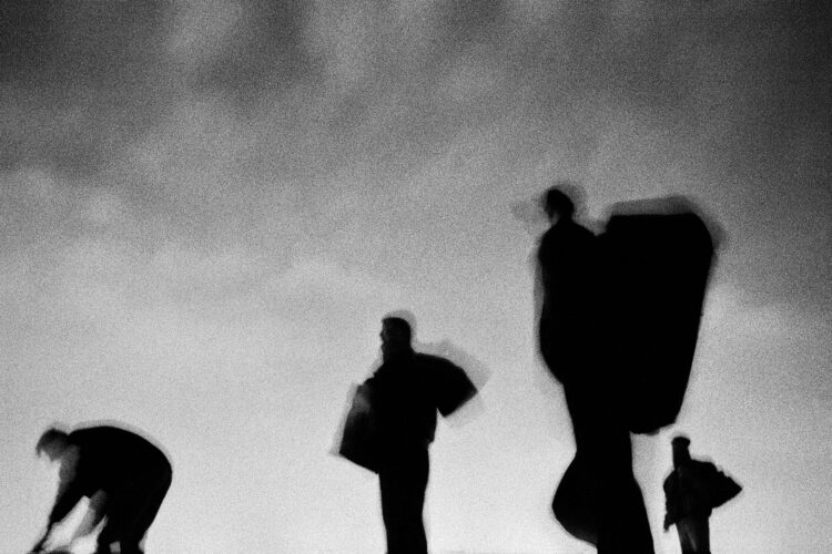 Matías Costa. Extraños, 2003 © Matías Costa