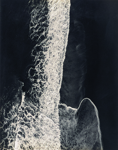 Minor White Foam Pattern (San Mateo County, California), from the sequence Song Without Words, November 4, 1947 Gelatin silver print The Minor White Archive, Princeton University Art Museum, bequest of Minor White x1980-817 © Trustees of Princeton University Photo: Allen Chen