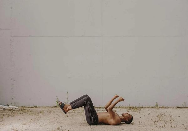 1er Premio 2025. Tanit Plana. Stress Position, 2023. De la serie Stress Position ©Tanit Plana