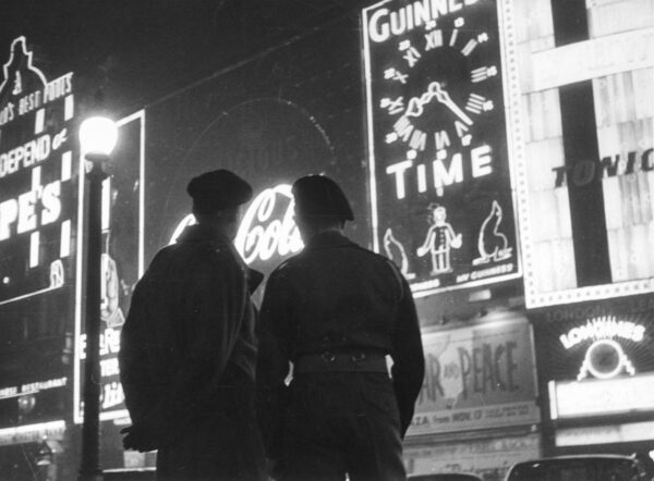 Nice Time, Alain Tanner & Claude Goretta, Reino Unido, 1957, 17 min